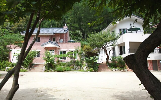 Gapyeong Starlight Maru Pension