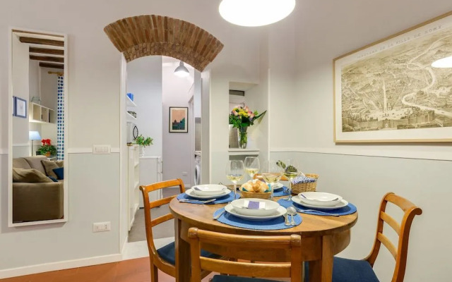 Rome as you feel - Piazza dei Satiri