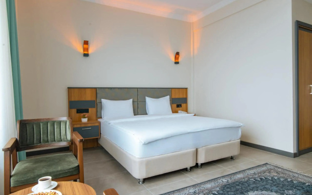 Fevzi Hoca Hotel