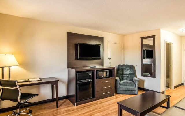 Colby Inn and Suites