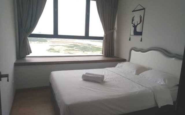 Tranquil Seaview 2 @ Danga Bay