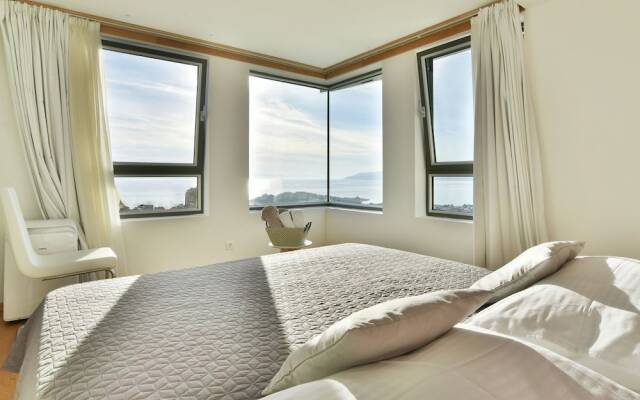 Swanky Villa in Makarska With Sauna, Jacuzzi & Mountain Views