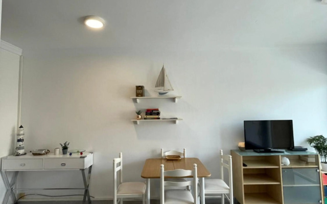 Acogedor y céntrico apartamento a 1' de la playa