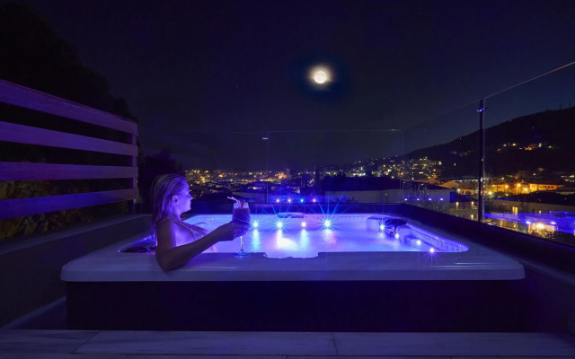 Mystery Skiathos Luxury Residence