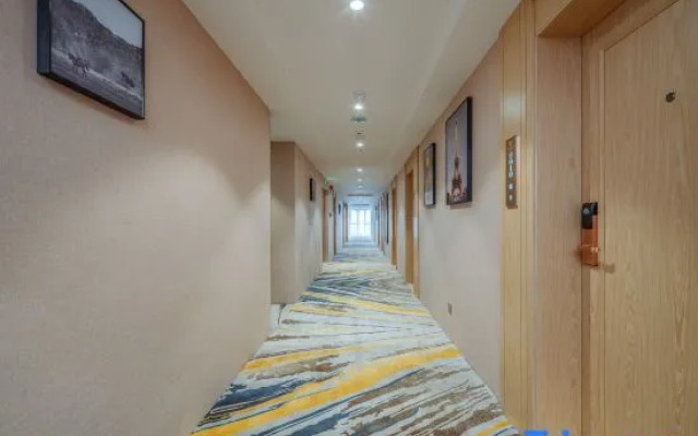 Vienna Hotel (Kunming Hi-Tech Xicheng Times Shop)