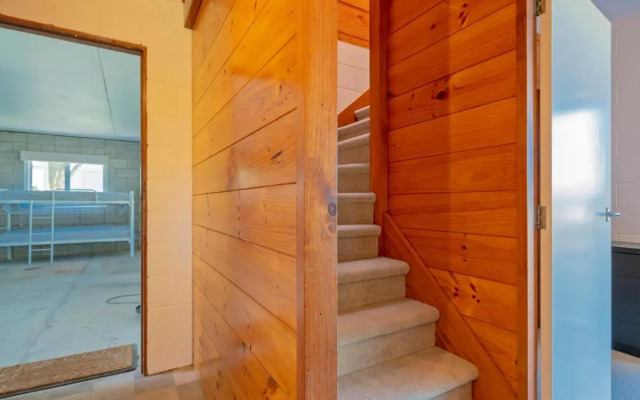 Beachfront Views - Hahei Holiday Home