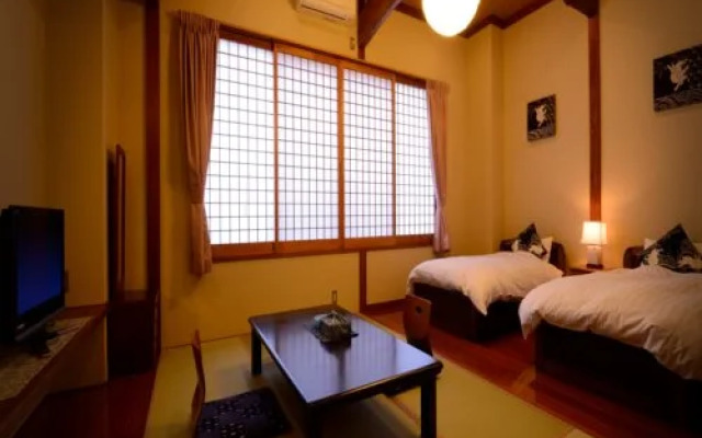 Yokobori Onsen Shiunkaku