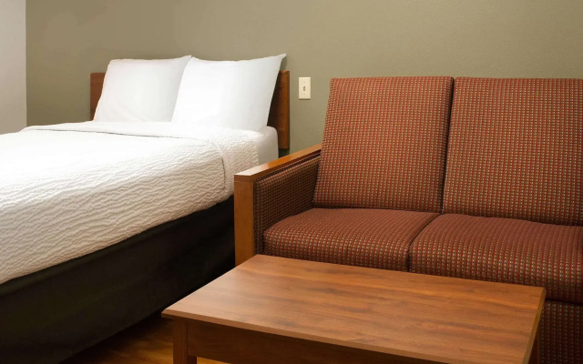 WoodSpring Suites Tulsa