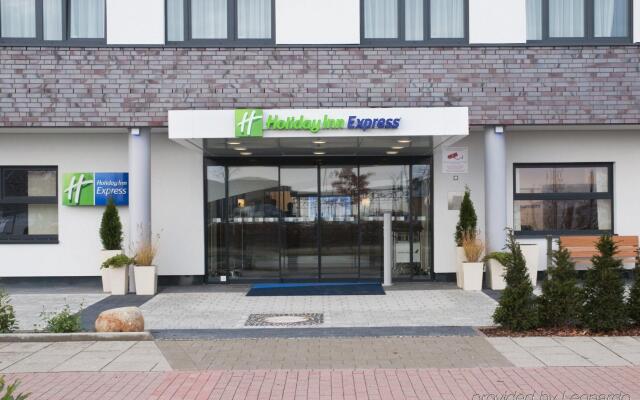 Holiday Inn Express Bremen Airport, an IHG Hotel