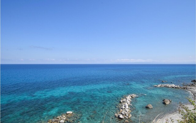 Nice Apartment in Isca Marina With 2 Bedrooms