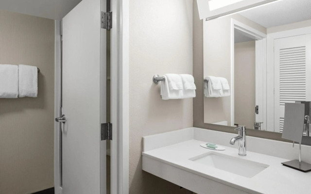 Courtyard by Marriott Newport News Yorktown