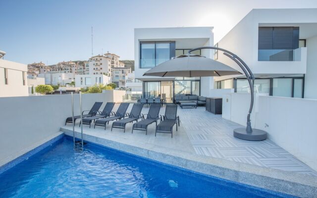 Fidalsa Villa Moet & Chandon Sea Views