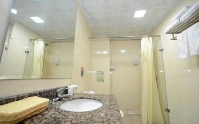 GreenTreeInn BeiJingYiZhuang WanYuanRd MetroStation Hotel