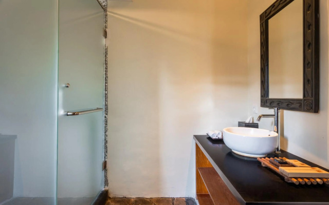 Mara River Safari Lodge