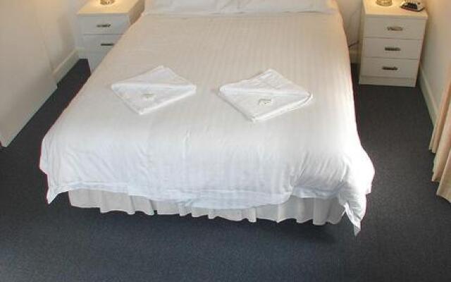 Sunset Waters Holiday Villas