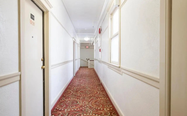 Union Square Plaza Hotel