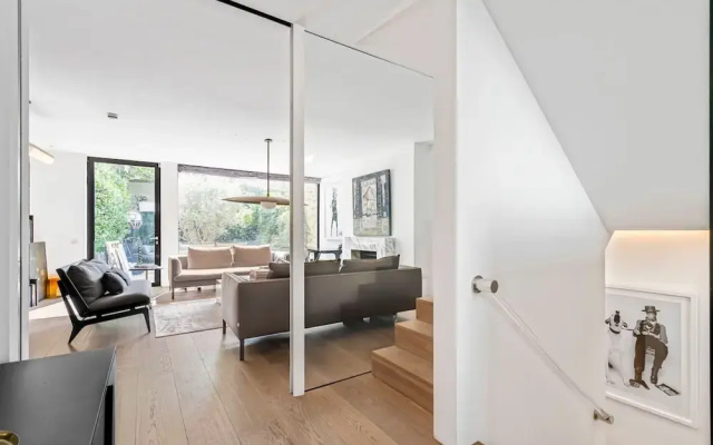 4-bed Chelsea House Ultra Luxury Large Garden