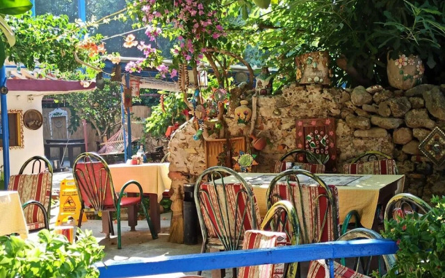 Antonios Motel
