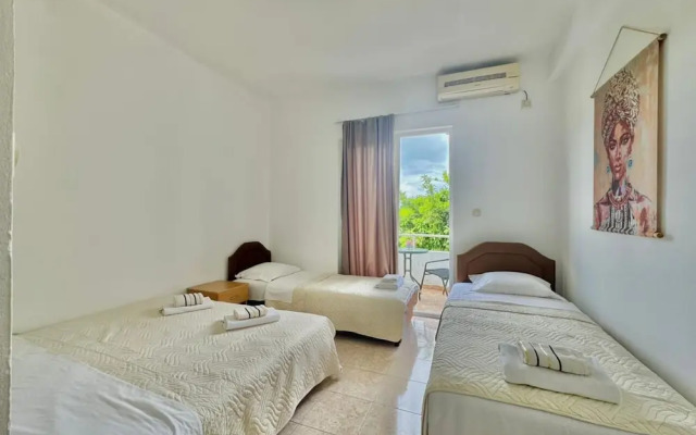 B&M Holiday Rooms