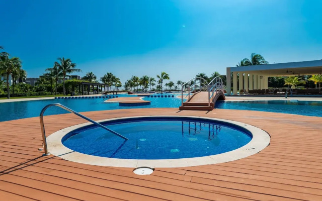 Z Casa Girasol 2 Bedroom Condo by Redawning