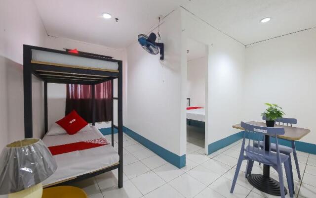 OYO 809 Crowne One Condo (Vaccinated Staff)