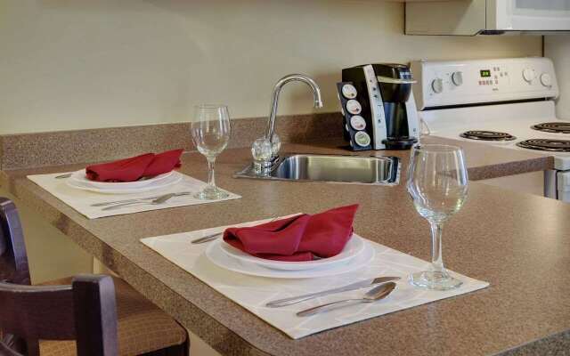 Pomeroy Inn and Suites Chetwynd