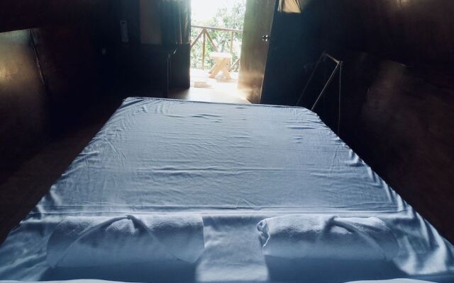 Cocovana Beach Resort - Hostel - Adults Only