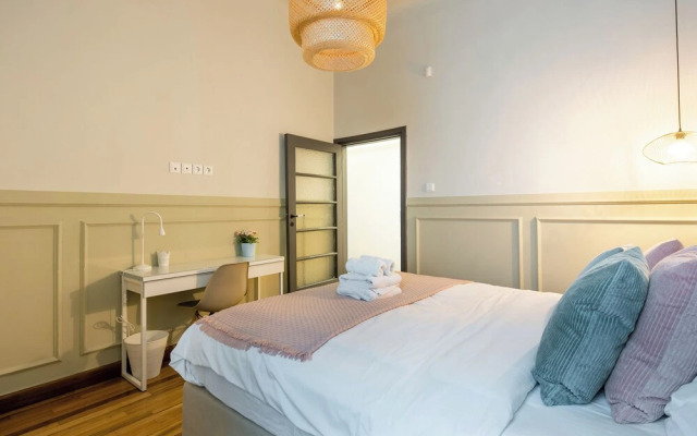 Meadows - Luxury 3-Bedroom Apt in Athens