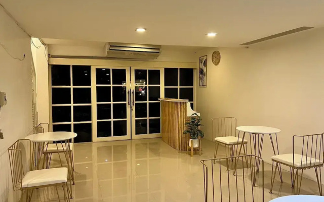 Comfy Crib Hostel 2