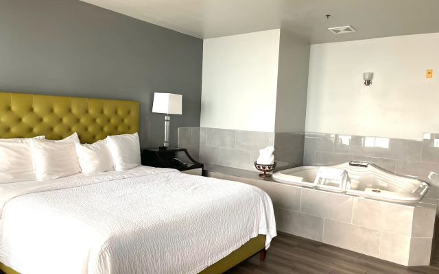 Tides Inn & Suites