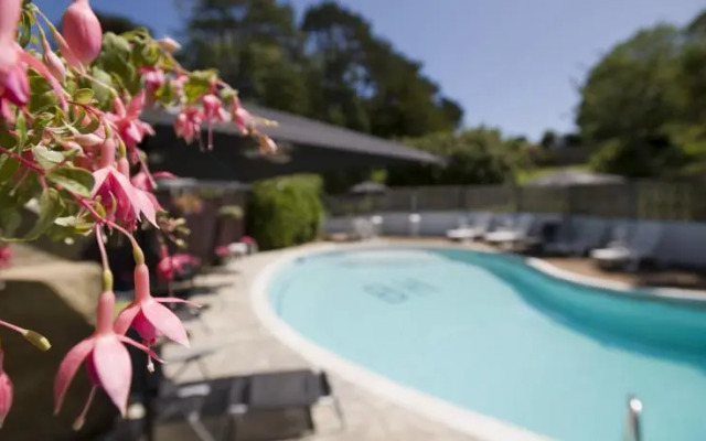 Bourne Hall Country Hotel