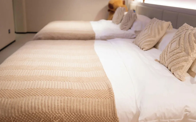 Beifei Garden Majestic Great Wall View – Guest Rooms – Beijing