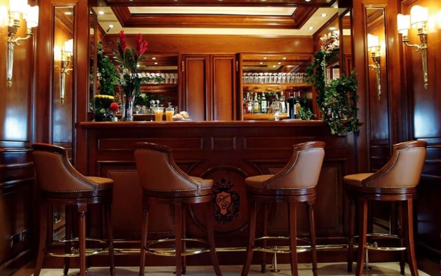Champagne Palace Hotel