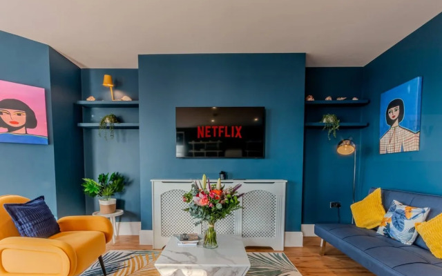 Stunning Sea View Georgian Retreat by Adliv