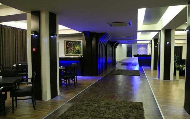 Galaxy Art Hotel