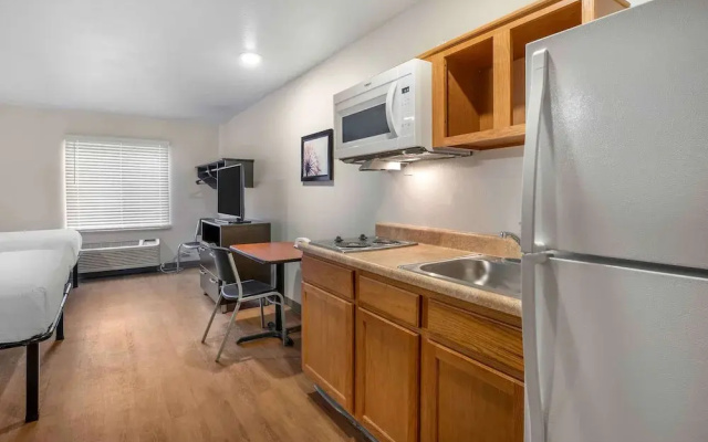 Extended Stay America Select Suites – Indianapolis – West
