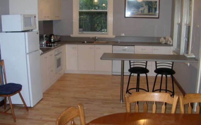 Launceston Apartments & Cottages