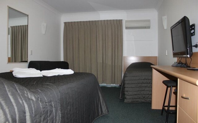 Flag Motor Lodge