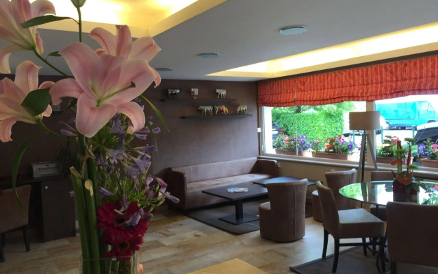 Atalante Hotel