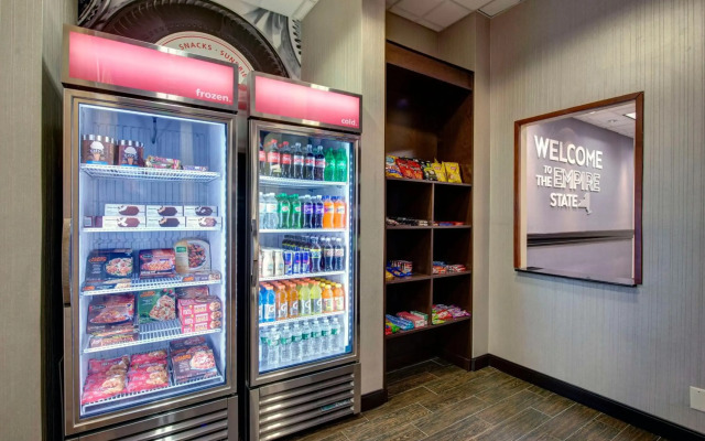 Hampton Inn & Suites Rockville Centre