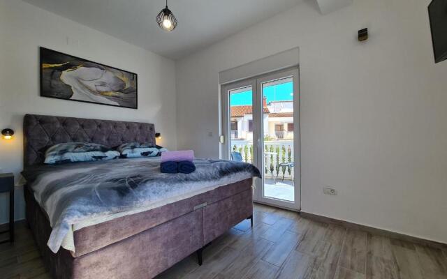 House Plavi 2130