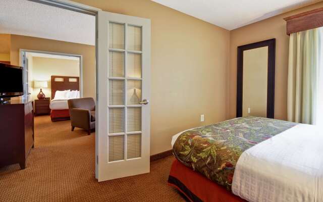 GrandStay Hotel & Suites