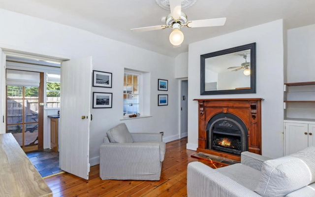 Pea Soup Cottage – Guest Rooms – Port Fairy