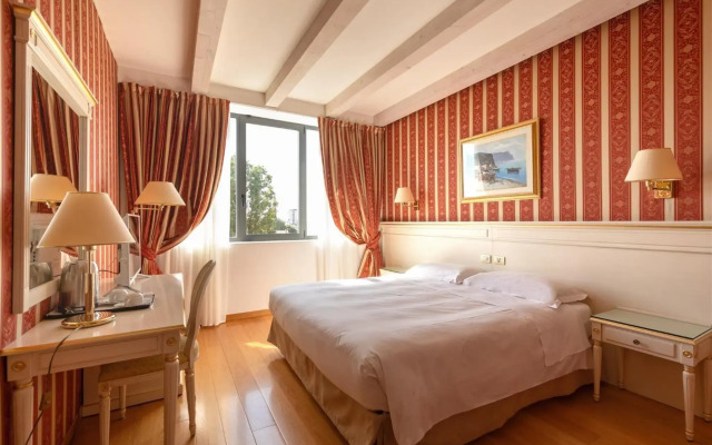 Noventa Hotel
