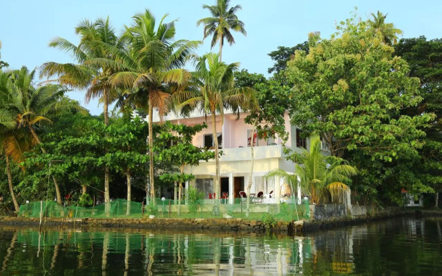 orchid lake view homestay