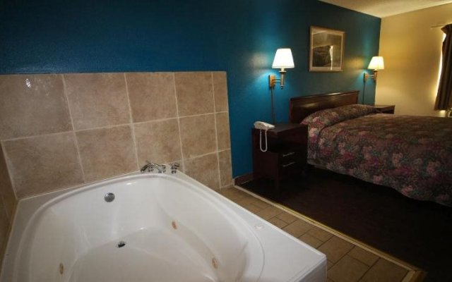 Magnolia Bay Hotel & Suites