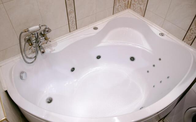 Золотой ключ на улице Авиаторов 25