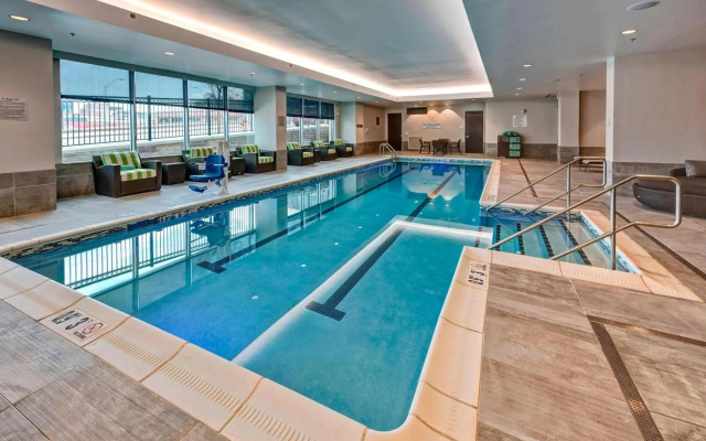 Residence Inn by Marriott Kansas City Downtown/ Convention