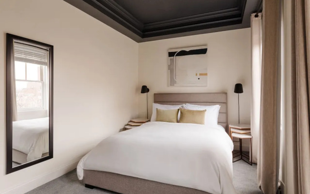 Dupont Circle Embassy Inn by FOUND