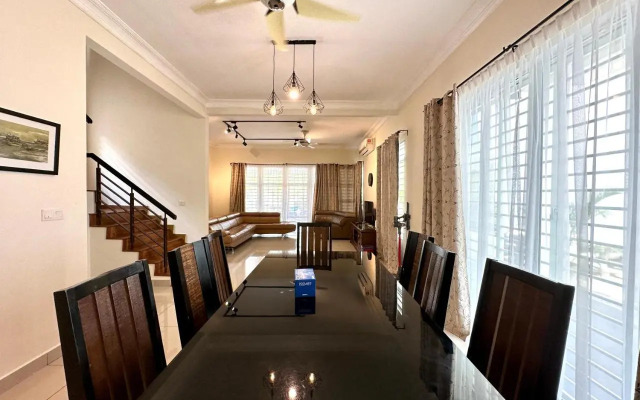 BNB Casa Grande at Rawang - spacious, 15 pax and WiFi